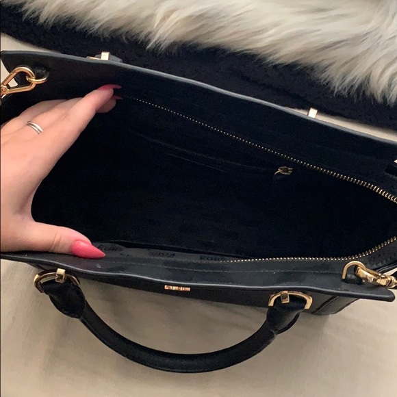 Beautiful Michael Kors Purse! - Picture 3 of 4